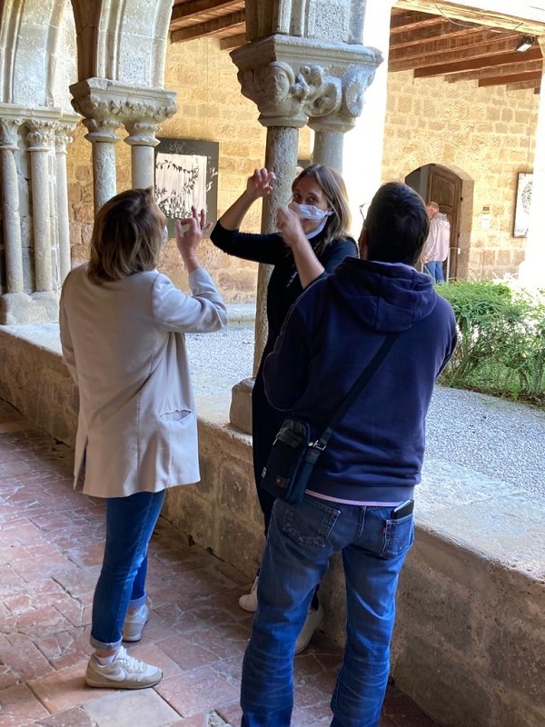 VIsite signée en lsf à l'abbaye de Flaran